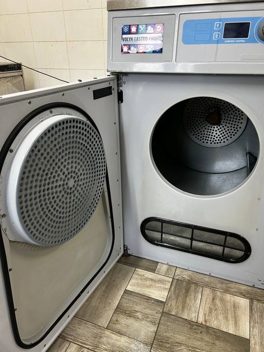 Професійна сушильна машина 9/11 кг Electrolux  T4190