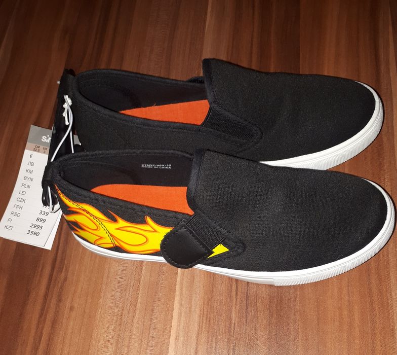 Sinsay Hot wheels tenisówki, trampki 35 NOWE