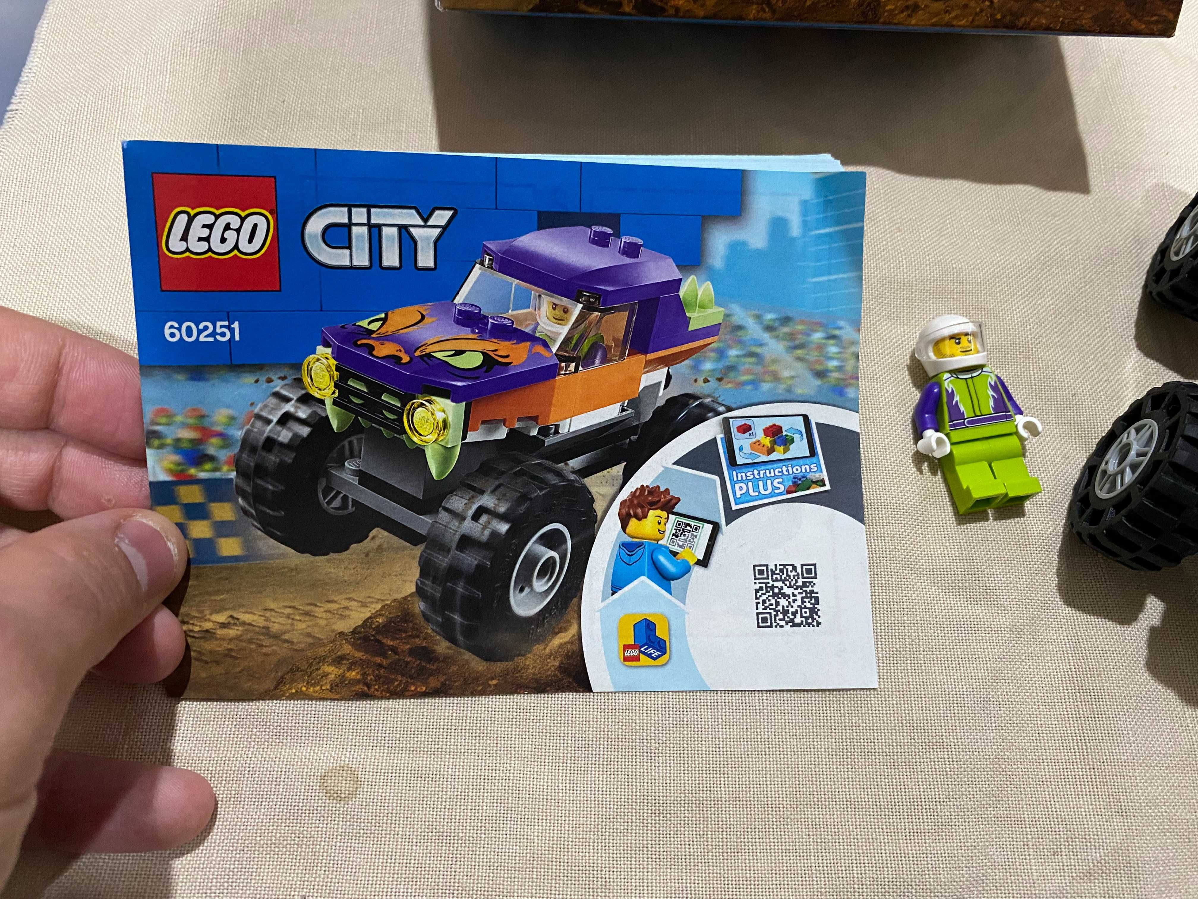 Lego City - Modelo 60251 **Descontinuado**