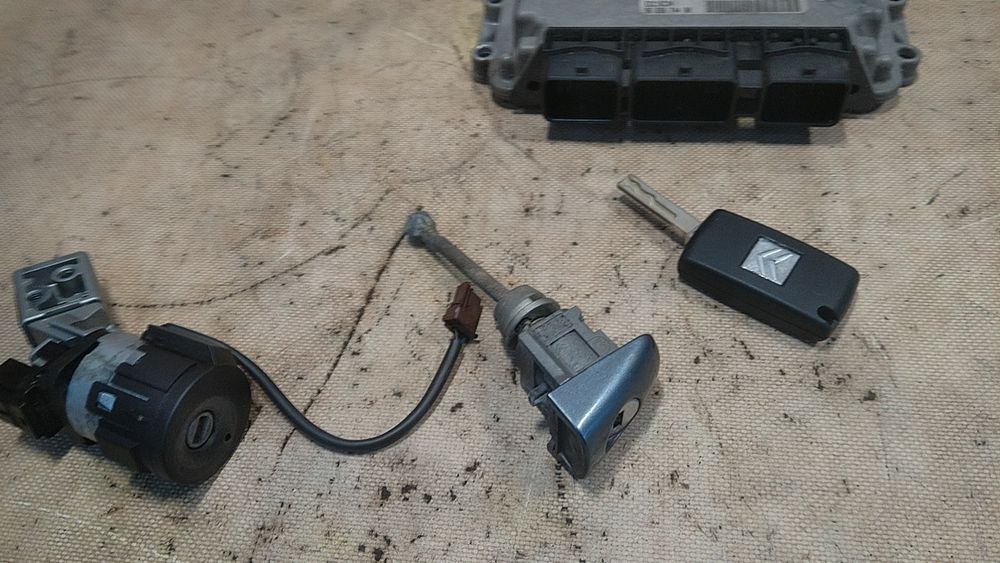 ) Citroen C4 Picasso zestaw startowy stacyjka kluczyk komputer 1.6 HDI