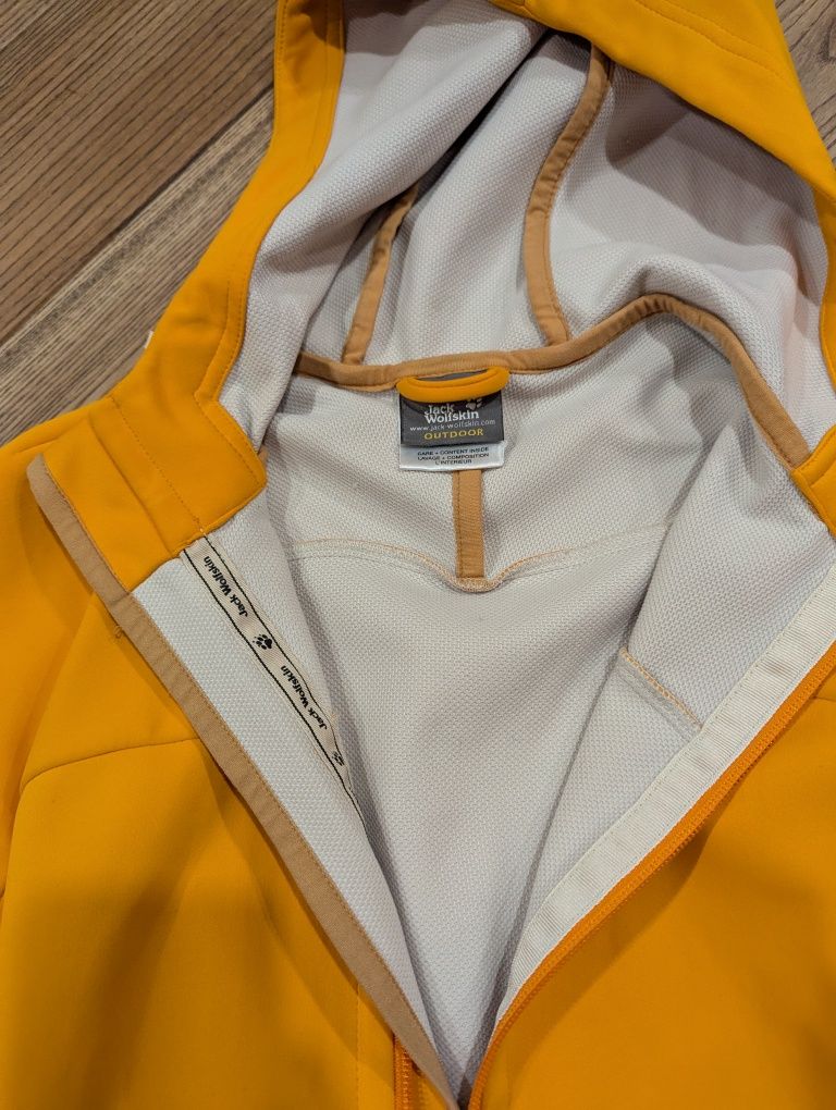Жіноча вітрівка Jack Wolfskin L