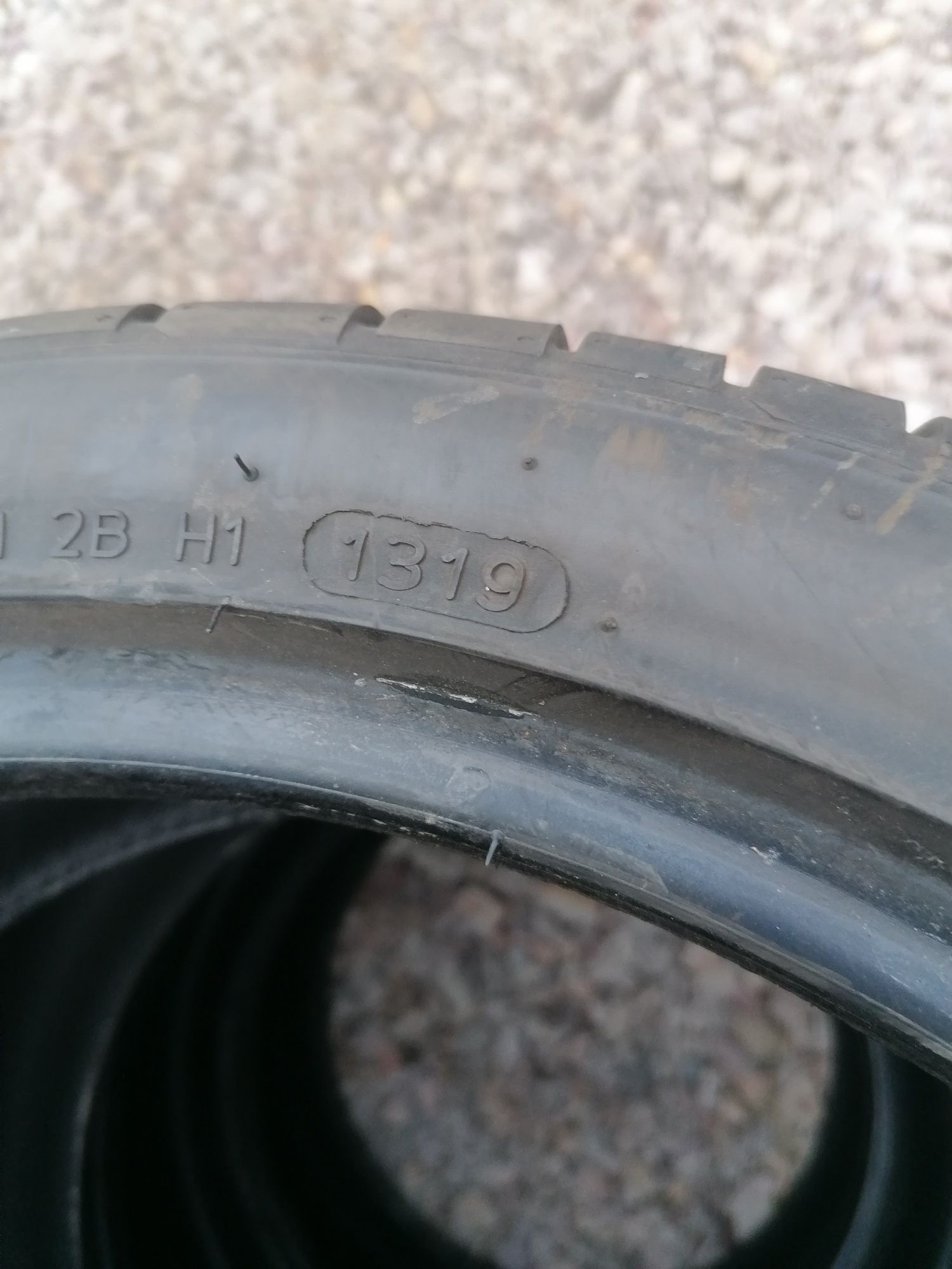 215/40/18 Hankook