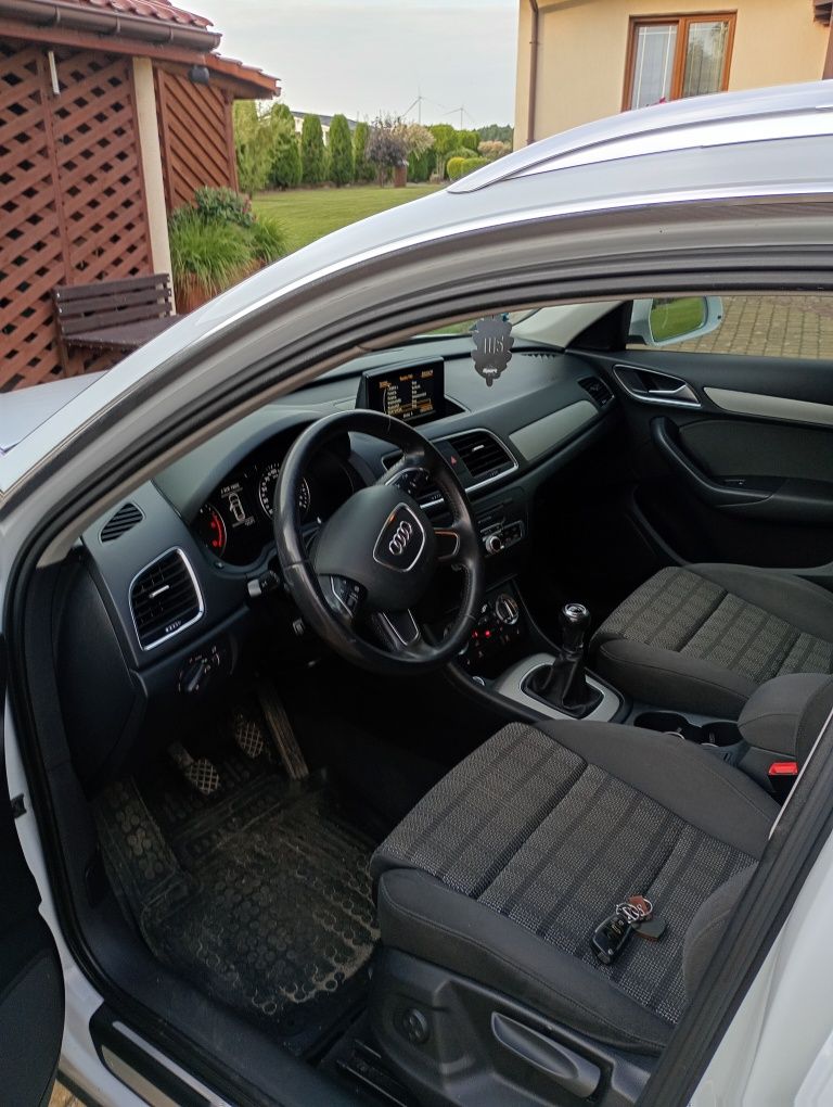 Bardzo zadbana audi Q3