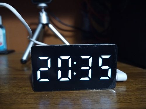 Цифровий годинник електроний настільний вимірювач температури LED