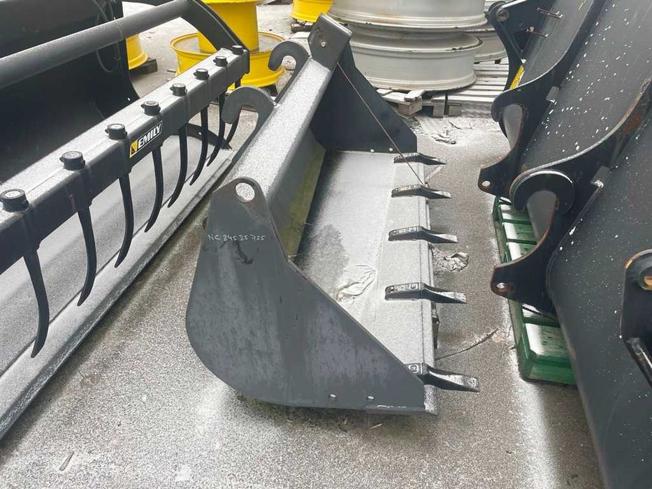 Ківш Dieci земляний із зубами на телескоп   (Італія) Новий