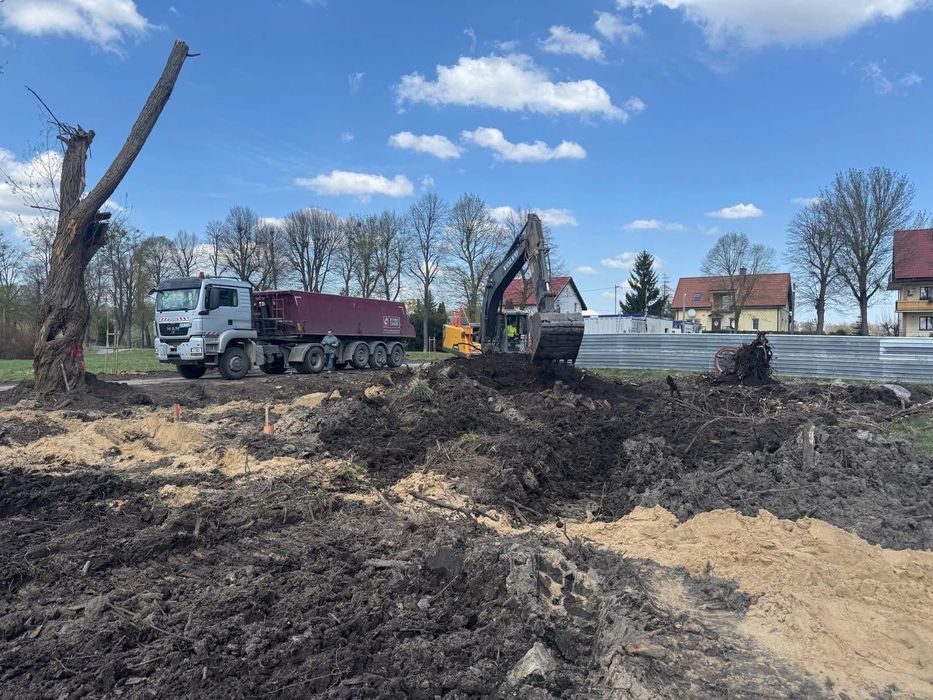 Usługi Koparkami i ładowarkami - ROBOTY ZIEMNE, TRANSPORT PIASKU ŻWIRU