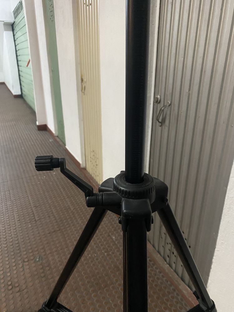 Tripé Philips preto