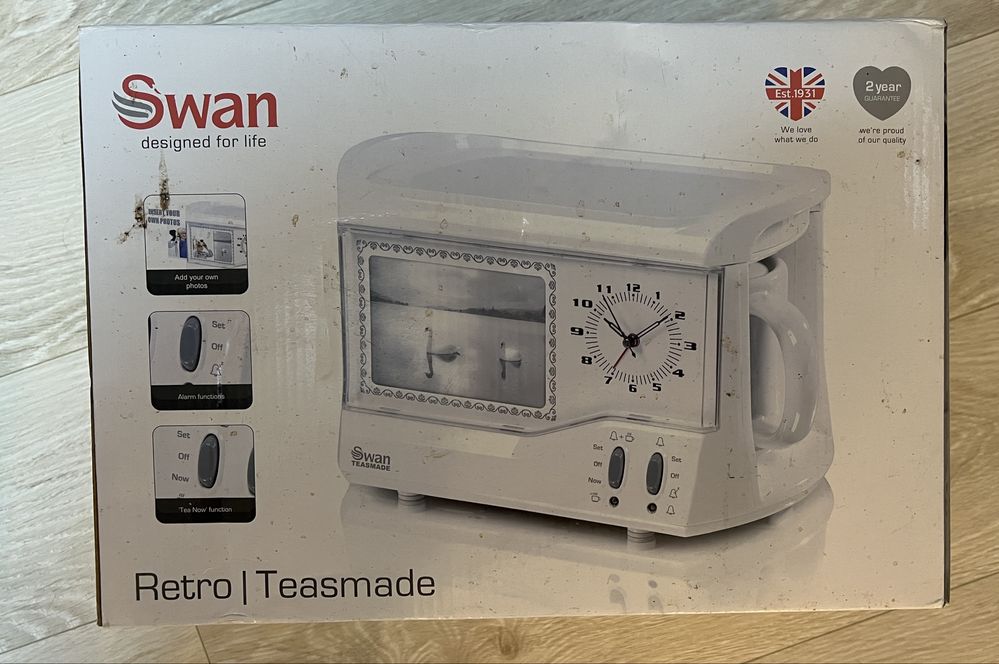 Срочно! Swan Teasmade STM202N–Новий ретро чайник з будильником. Англія