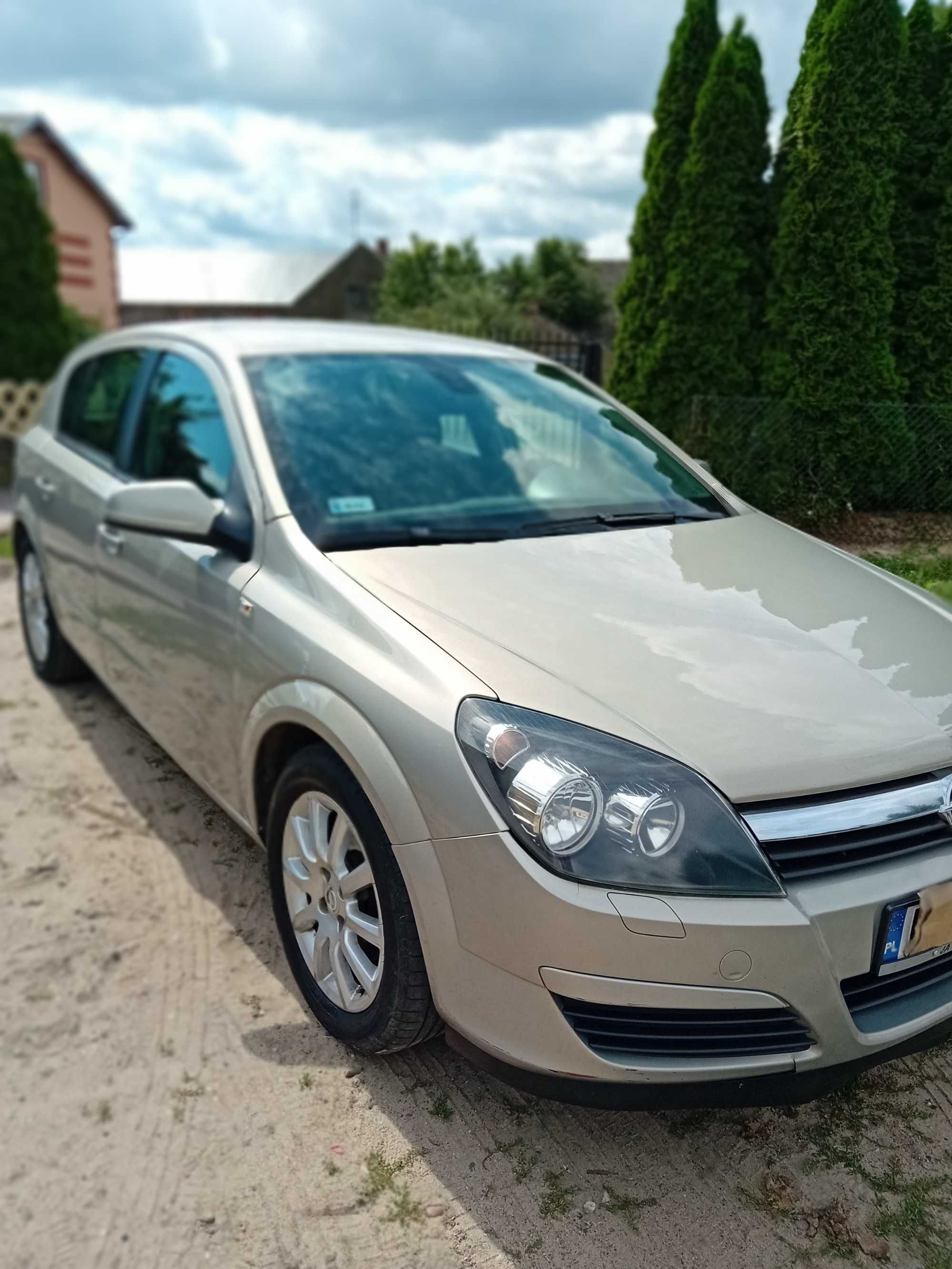 OPEL ASTRA 2005 1.6B+GAZ, Klima- zadbana
