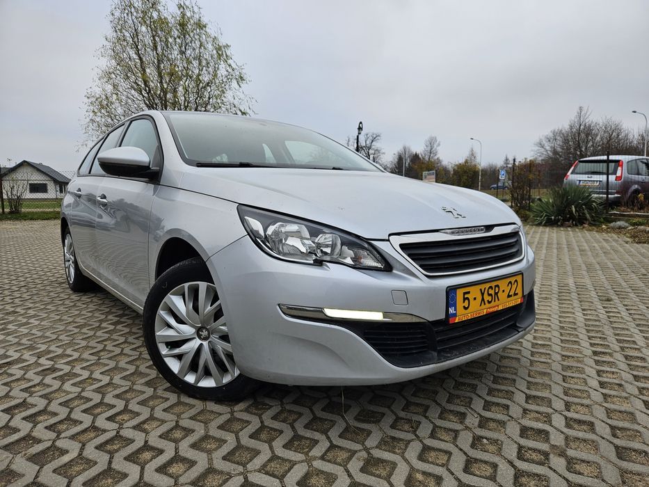 Peugeot 308 1.2benzynka/ klima/ navi/ 2014r