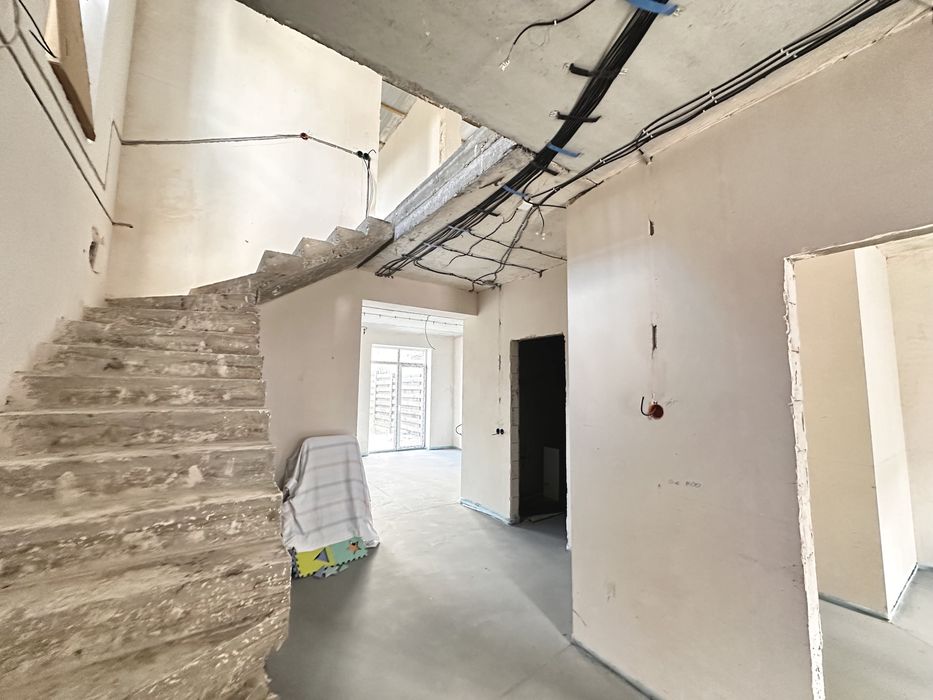 Дуплекс з частковим ремонтом КМ Лісове Гостомель Оф 2%