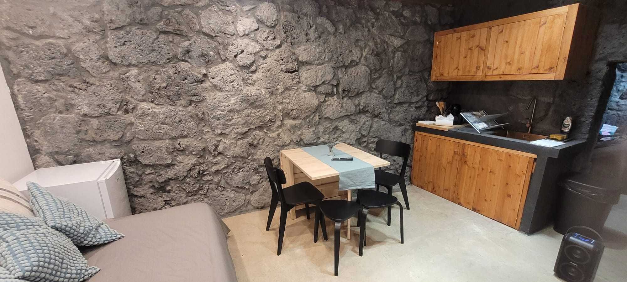 Moradia Charme São Jorge Urzelina T2 + Loja