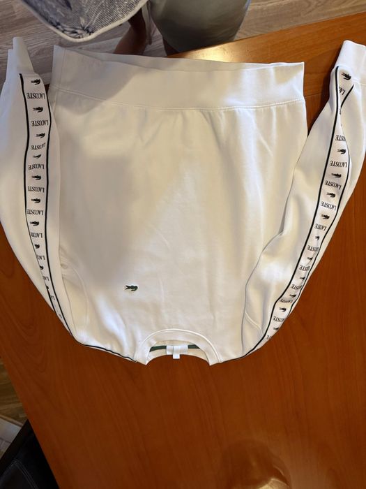 Vende se  peças masculinas ,para idade até 16 anos,