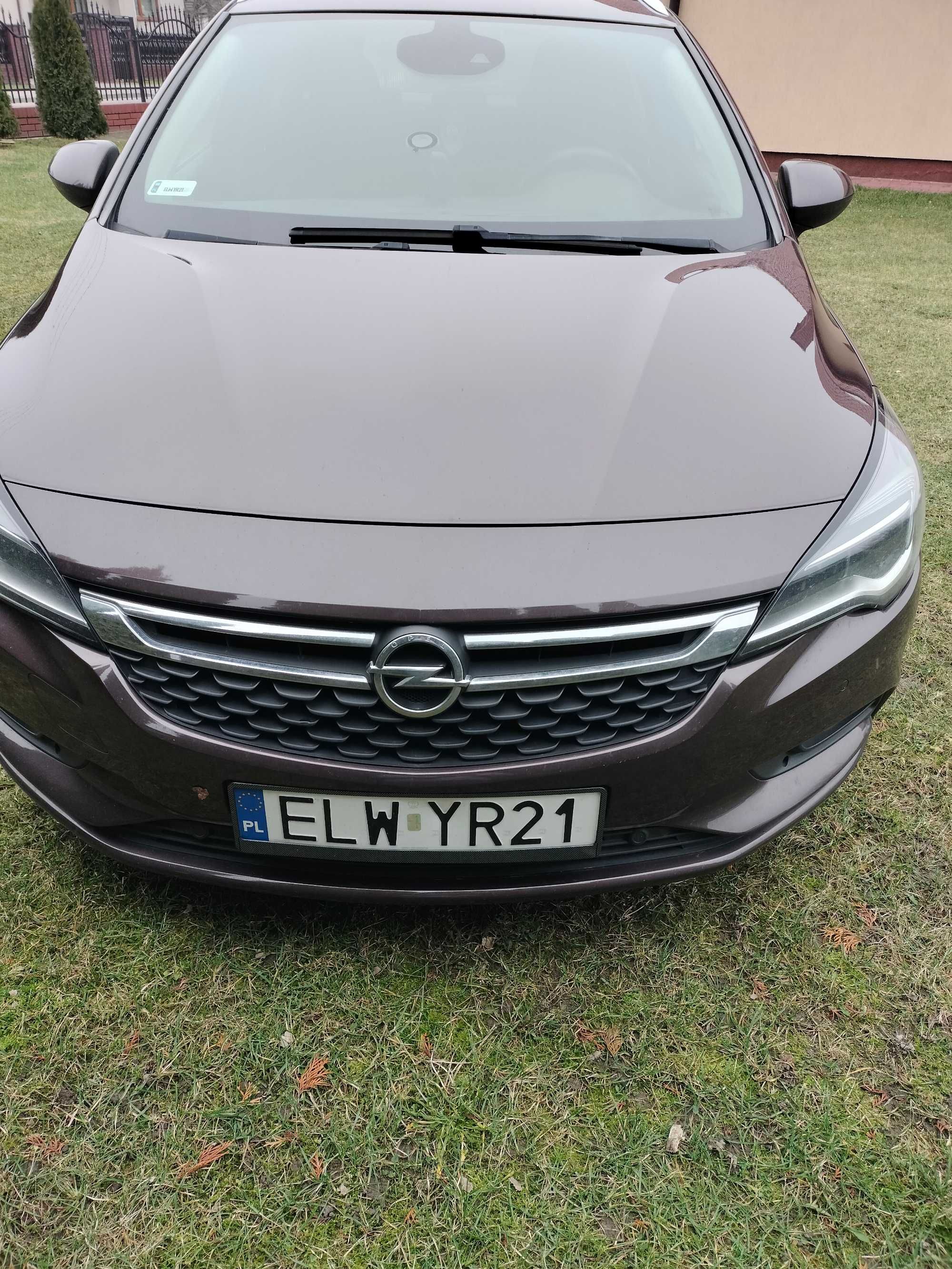 Opel Astra 1.6 eco duży wyświetlacz nawigacja