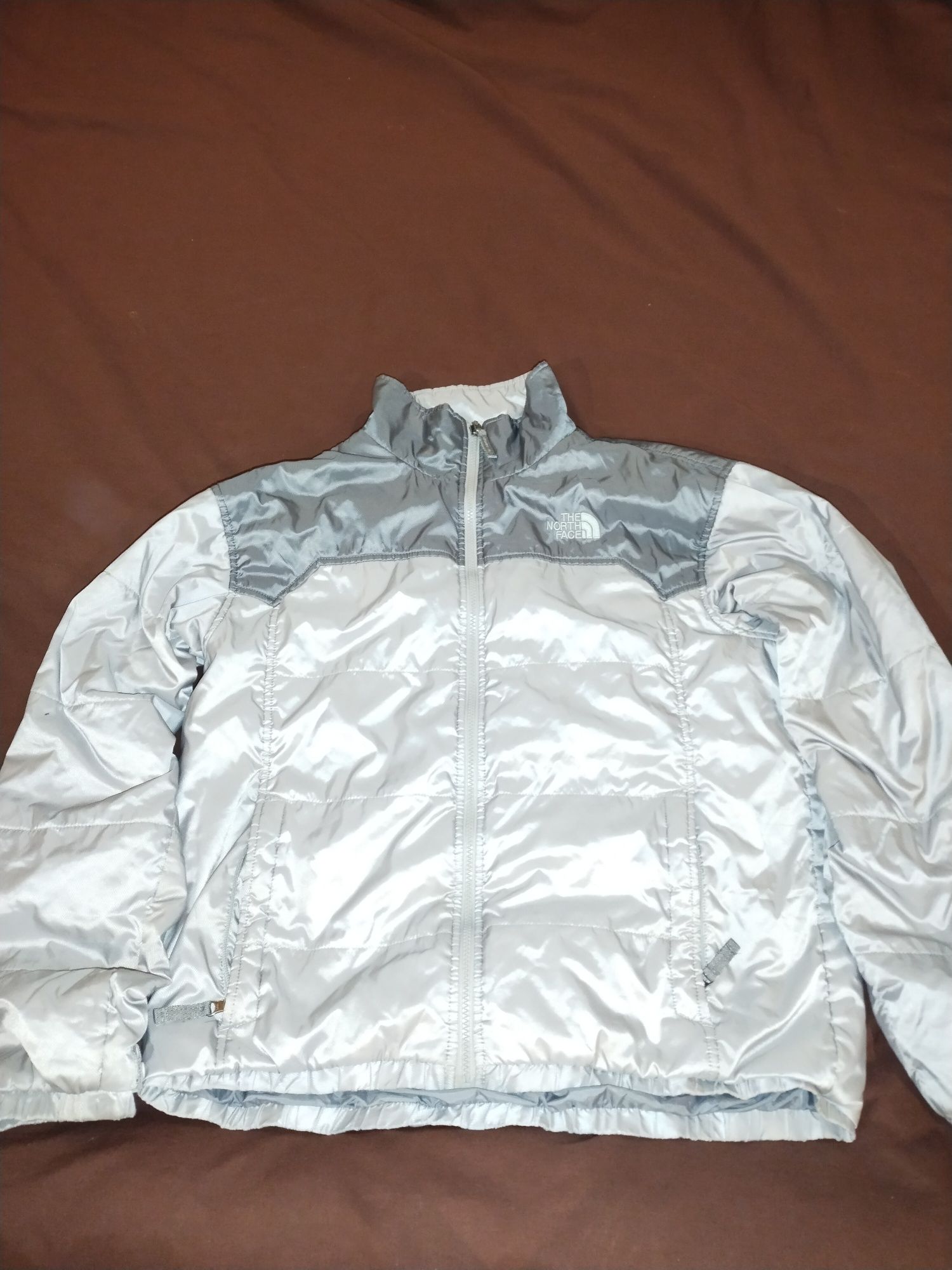 Легенька курточка від The North Face