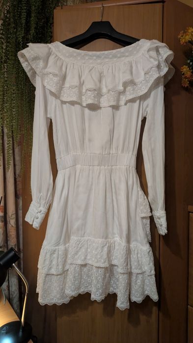 Biała sukienka w stylu boho Lou S