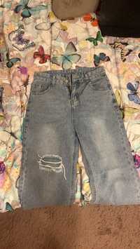 Niebieskie długie jeansy z dziura Shein S / 36