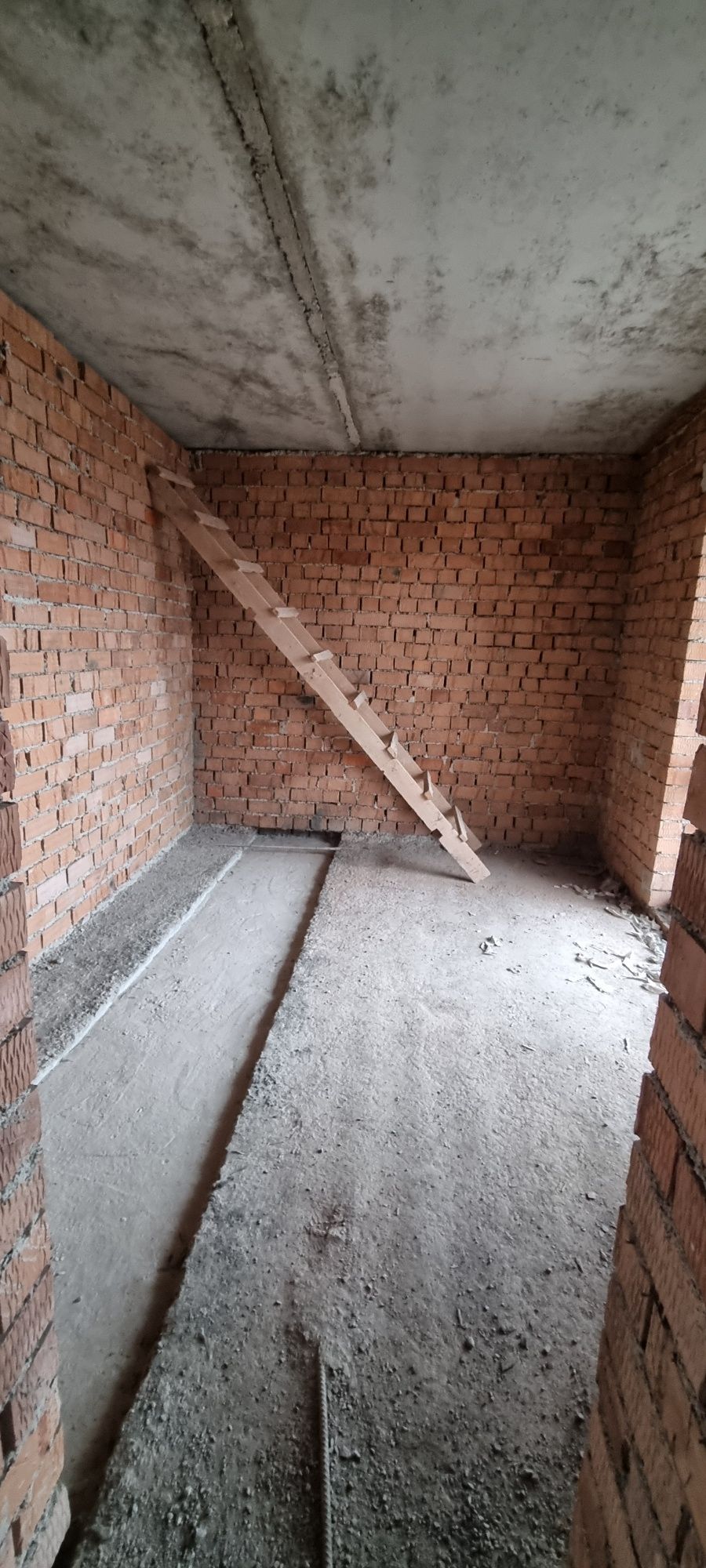 Продається новозбудований будинок. "Нова будова 2"