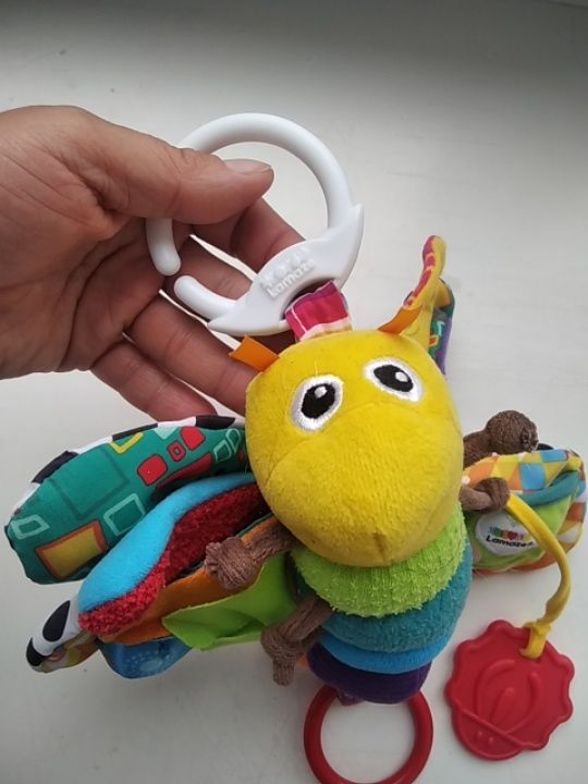 Tomy Lamaze игрушка подвеска бабочка на коляску кроватку