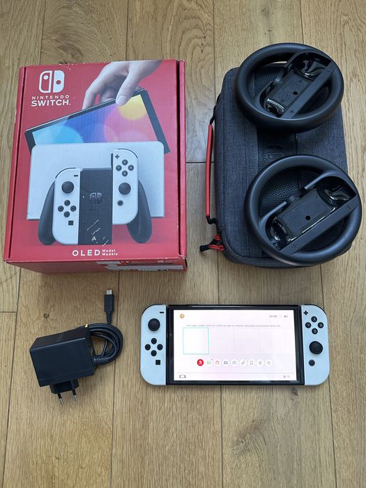 Nintendo Switch OLED + Extras
