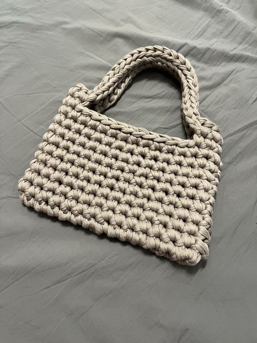 Torebka ręcznie robiona na szydełku z zapięciem magnetycznym