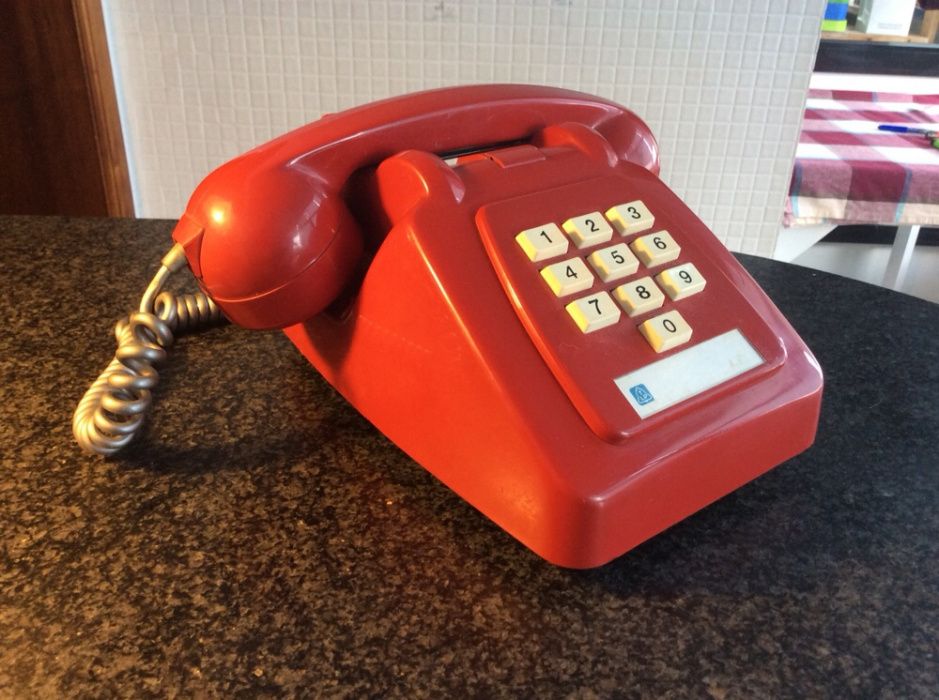 Telefone vermelho