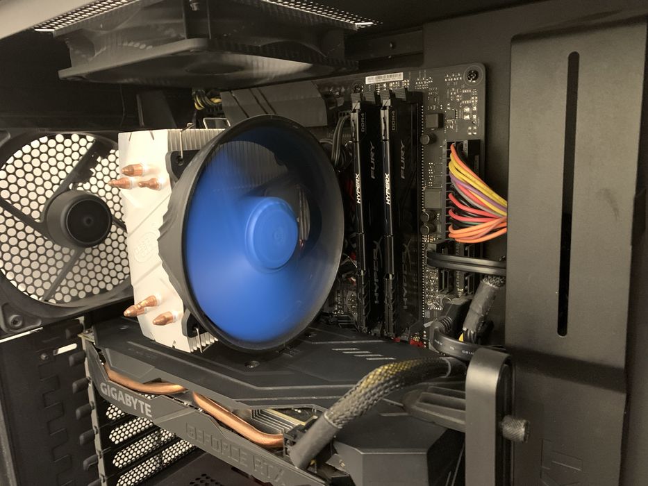 Rtx 2060 + core i5 + 16gb RAM + ssd256