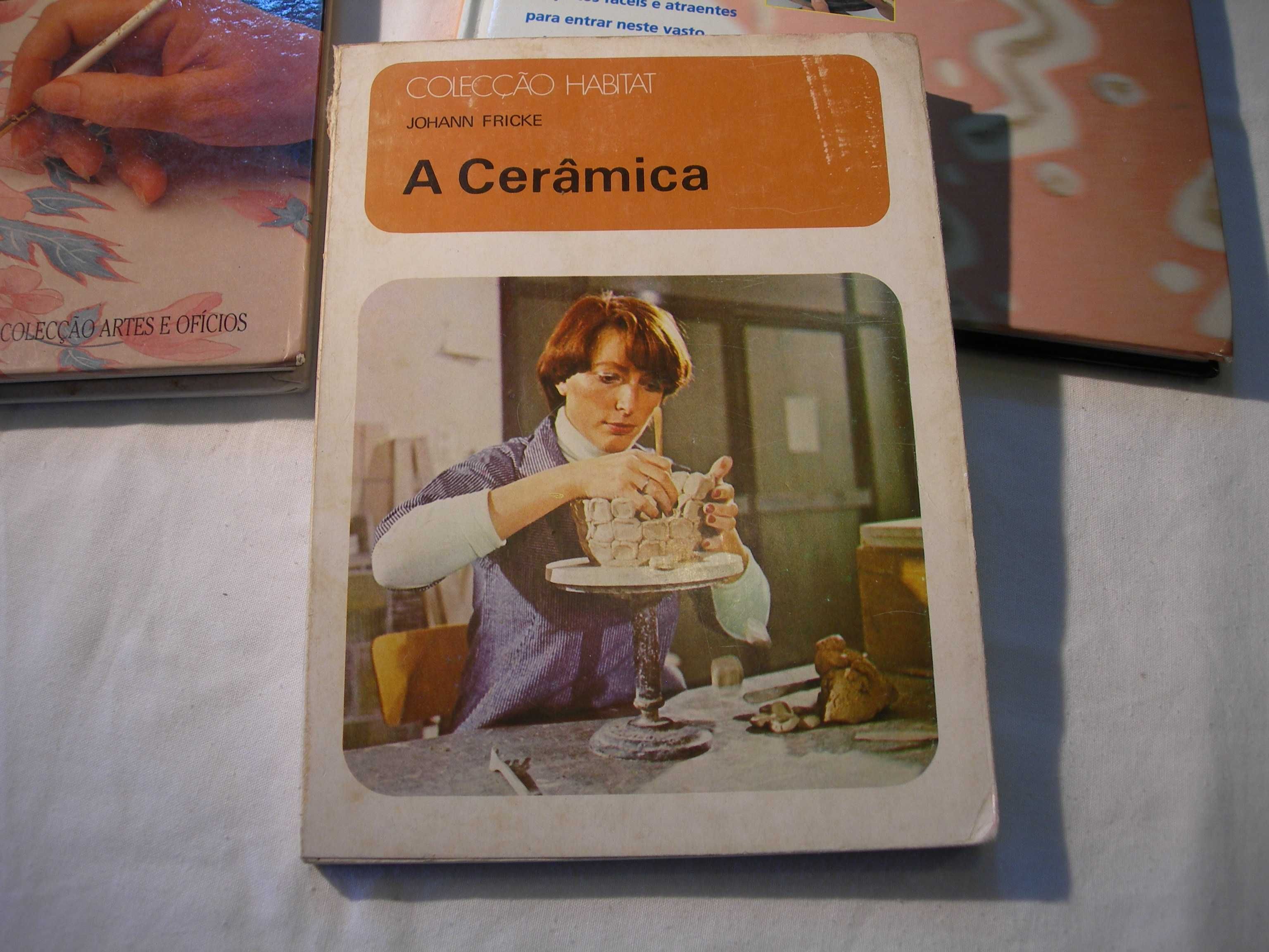 A Cerâmica. Três livros.