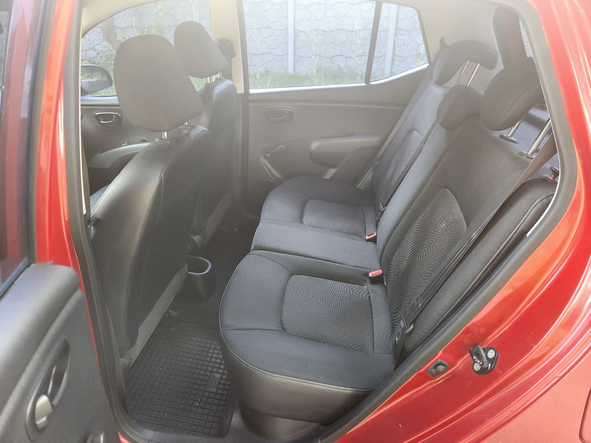 Хюндай І10 автомат 2013 Hyundai i10