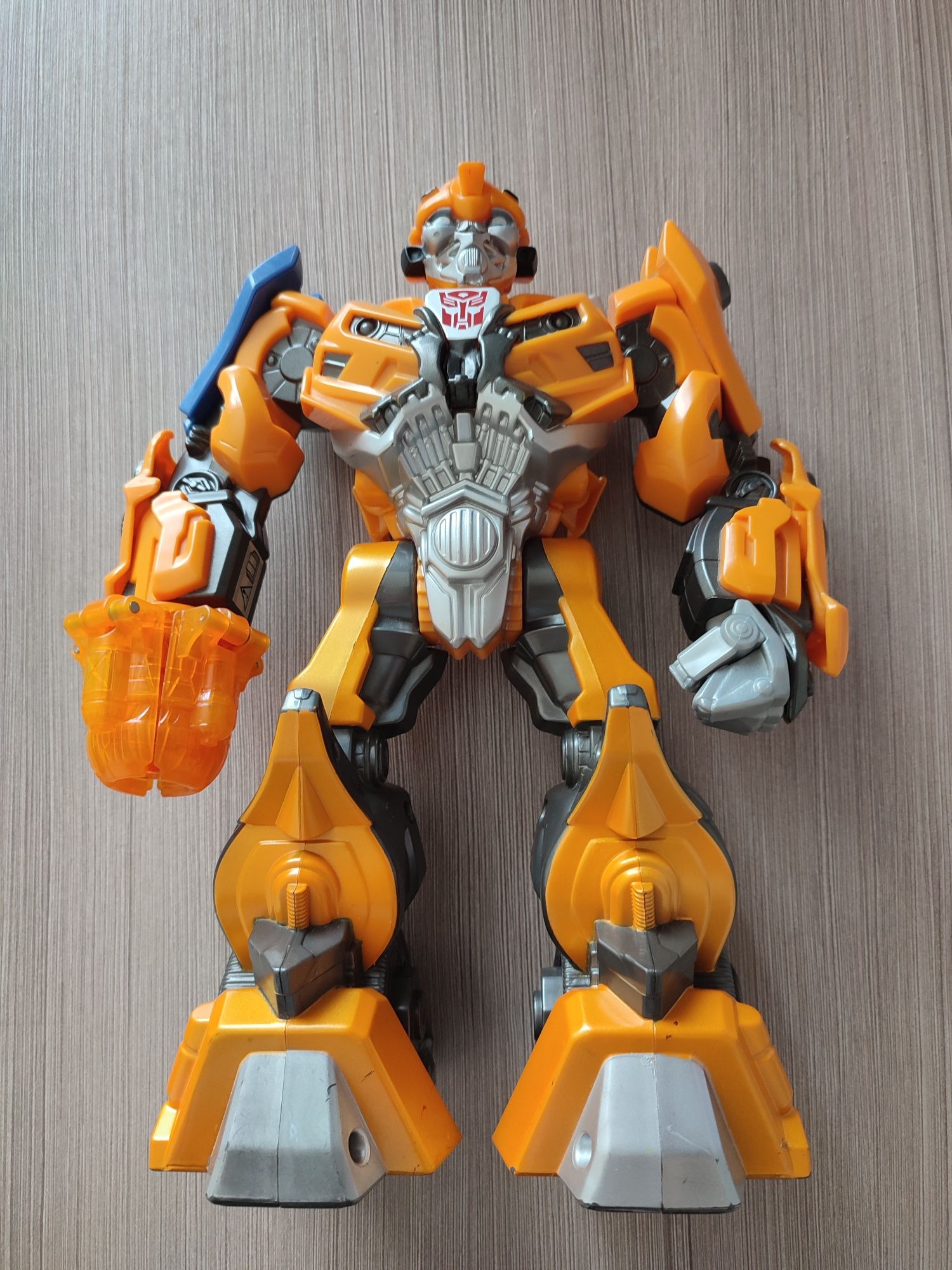 Трансформер Бамблбі Transformers dark of the moon Bumblebee

Hasbro