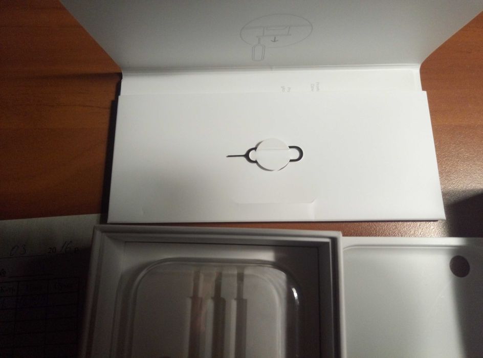 Наушники Apple iPhone EarPods 3,5 мм и коробка