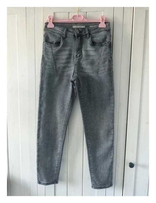 Jeansy Mom Fit Cudi Jeans 26, szare przeszycia, elastyczne, S/M, 36/38