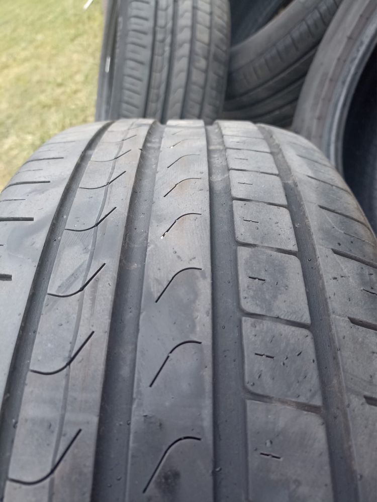 Komplet opon Pirelli 235/55/17