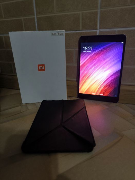 Xiaomi pad 3 4/64 7.9' дюймів 2048×1536 IPS RETINA. 6600 мАч батарея.