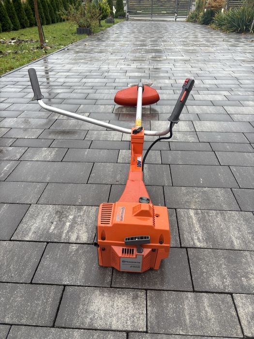 Sprzedam Kosa spalinowa Husqvarna 240R moc 2.4 KM super stan