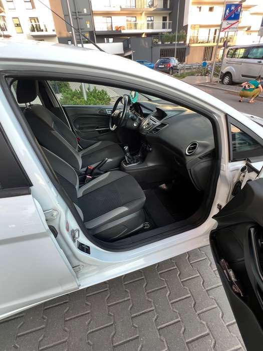 Ford Fiesta_1.6TDCi_Trend_14r_Lift_BezWkladu_Bialy_JedynaTaka!