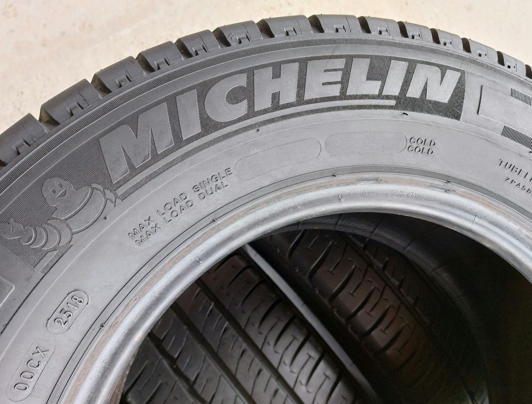 Шини Michelin Agelis 235 65 R 16C Sprinter Crafter