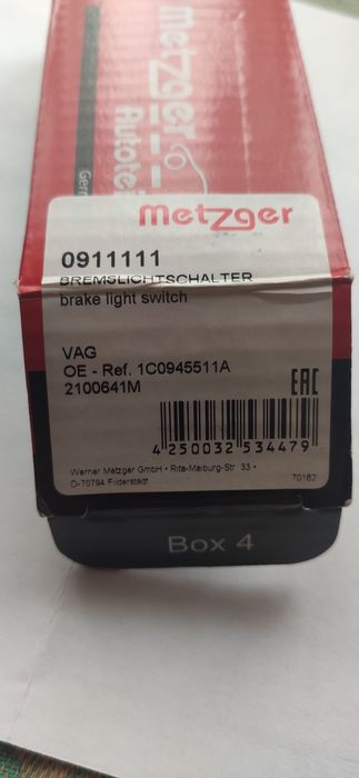 Выключатель фонаря сигнала торможения.