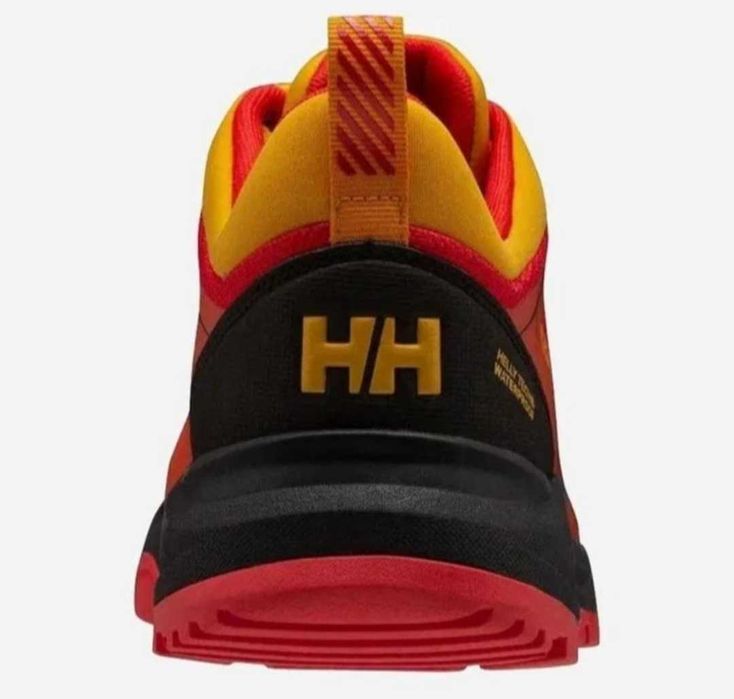 Чоловічі кросівки Helly Hansen.