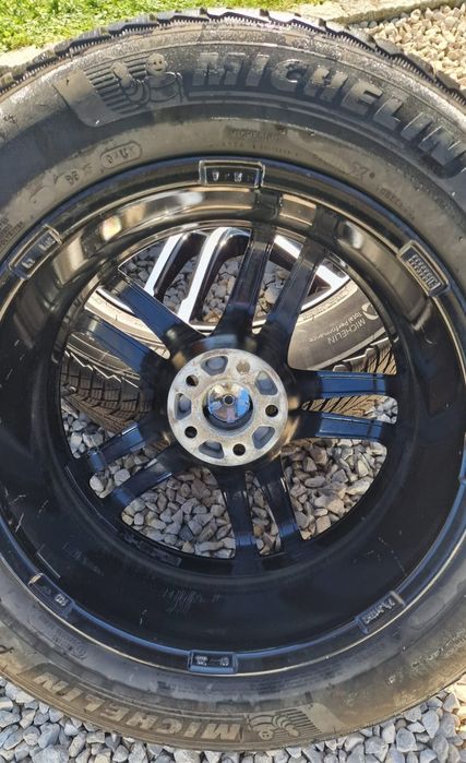 Felgi 18” z oponami zimowymi Michelin 235/60 R18 – Volvo XC60