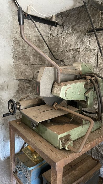 Serra eletrica industrial - pra despachar