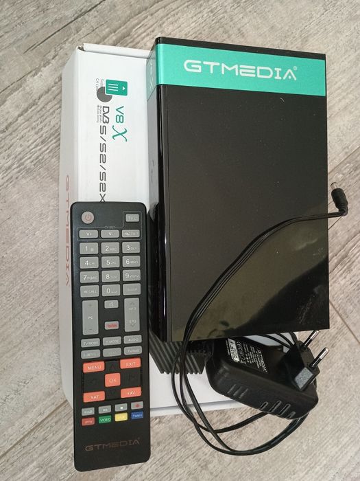 Dekoder tuner satelitarny GTmedia V8X