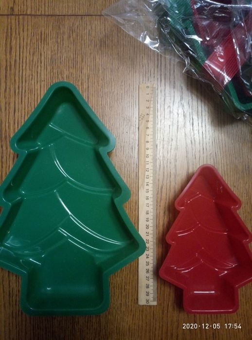 Новий якісний комплект -2 шт- силіконових форм  у вигляді ялинки