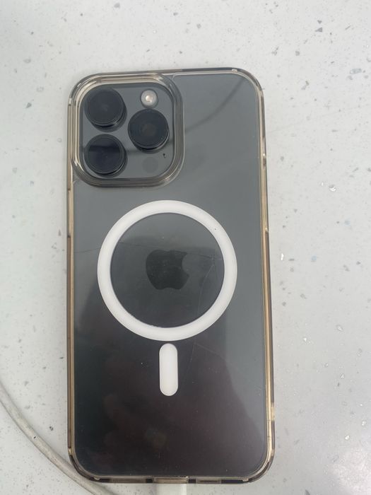 iPhone 15 Pro Max + R-SIM