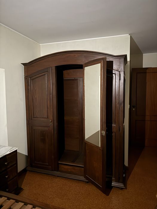 Guarda vestidos com 3 gavetas e espelho interior