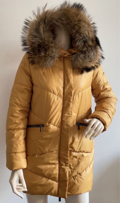 Kurtka zimowa Fan Leather roz S kaptur z naturalnym jenotem