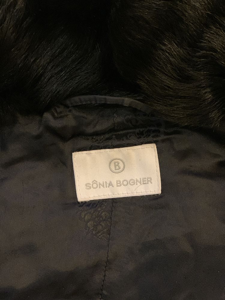 Жіноча лижна куртка Bogner 36 розмір