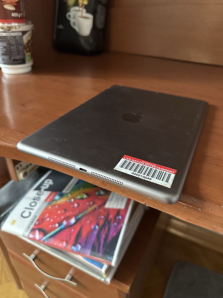 Apple iPad Air 1   Планшет   Для розваг  та Ютуб