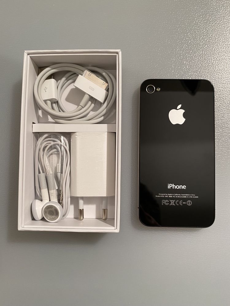 iPhone 4 - 8 GB Preto