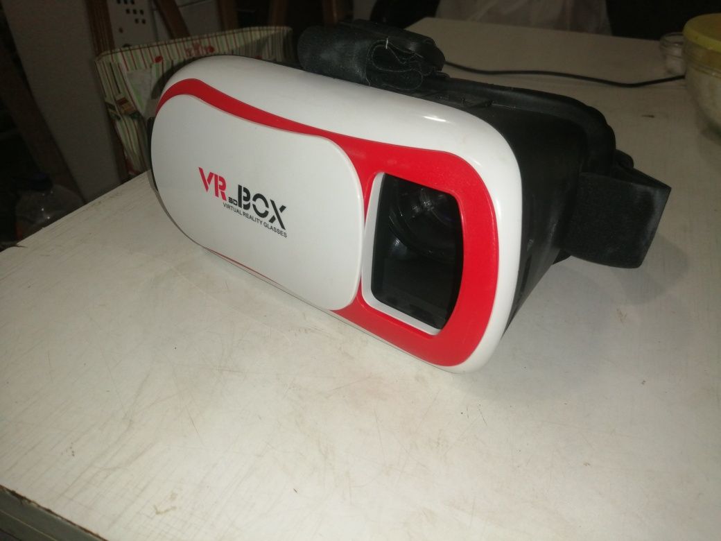 VR BOX (virtual reality glasdes)
